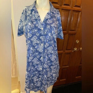 LAUREN RALH LAUREN 100% SOFT COTTON S/S. BUTTON DOWN BLUE/WHITE SLEEP TOP L